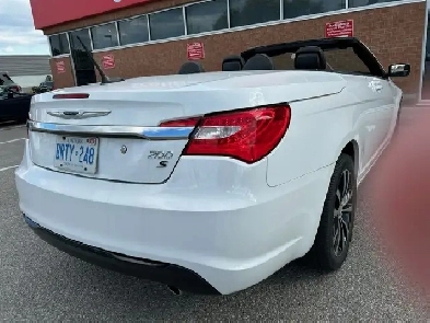 2012 Chrysler 200 S Convertible