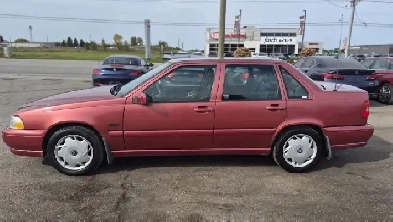 1998 Volvo S70 SE, VERY CLEAN, ONLY 137KMS, AS IS SPECIAL