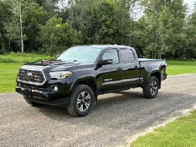2018 Toyota Tacoma TRD Sport 4x4 - SAFETY CERTIFIED