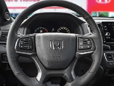 2026 Honda Ridgeline TrailSport equipped w/Tonneau Cover and
