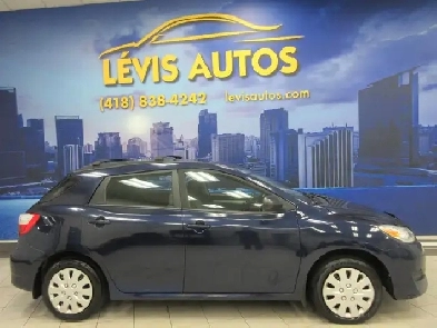 TOYOTA MATRIX 2012 5 VITESSES MANUEL TRES PROPRE PETIT PRIX 3012