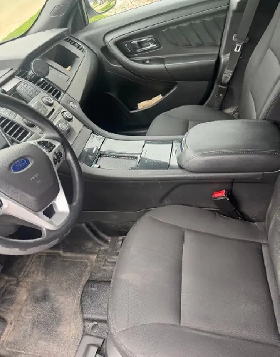 2015 Ford Taurus Police Interceptor SHO, low Kms 140050.