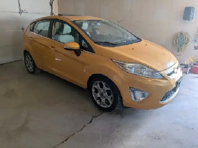 2013 Ford fiesta titanium Edition