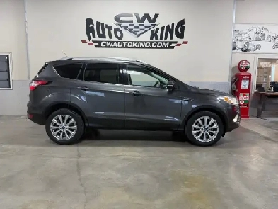 2017 Ford Escape Titanuim / Awd / Low Local Km / 1 Owner