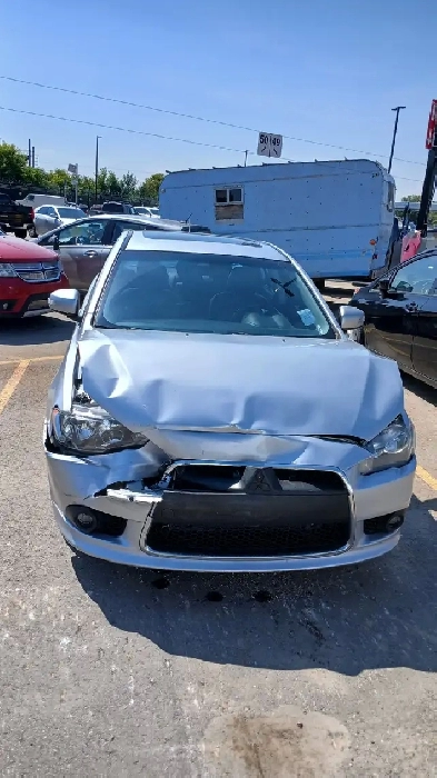 Salvagable 2015 Mitsubishi Lancer