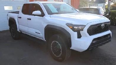 2025 Toyota Tacoma TRD Crew 4x4