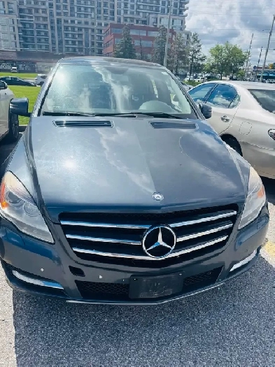2011 Mercedes banz R350