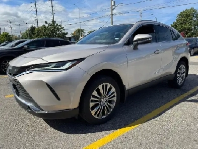 2024 Toyota Venza XLE AWD/ HYBRID/ LOW KM