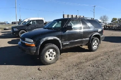 2003 Chevrolet Blazer 2-Door 4WD LS