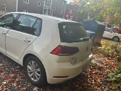 WOW! Aubaine à saisir — Golf 2018 manuelle 113 655 km
