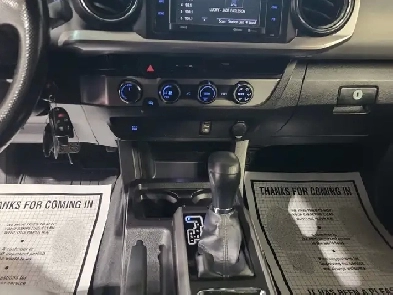 2016 Toyota Tacoma SR5 V6 4x4 Double Cab 127.4 in. WB Automatic