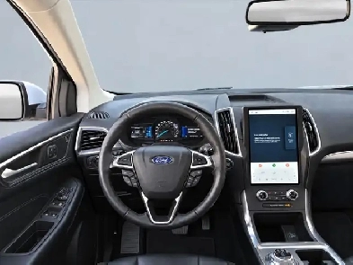 2022 Ford Edge TITANIUM / AWD / PANO / NAVI / LEATHER / HEATED &