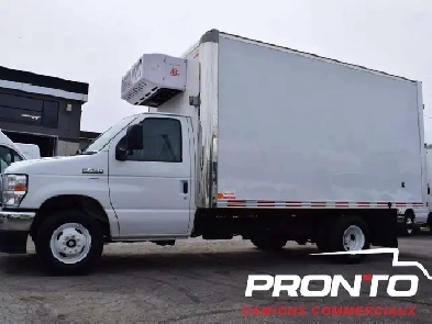 2022 Ford E-450 Réfrigéré  Cube 14 pieds  Portes Battantes