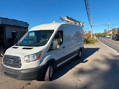 Ford Transit 2018–Cargo moyen –118 000 km – Étagères/pneus hiver