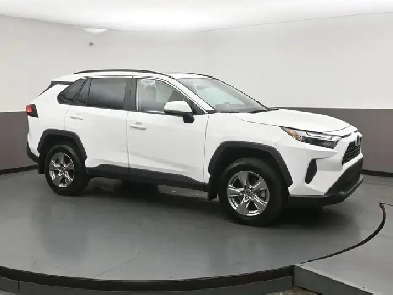 2025 Toyota RAV4 XLE PRICE REDUCED | 41,219 km | 902-464-9550 LO