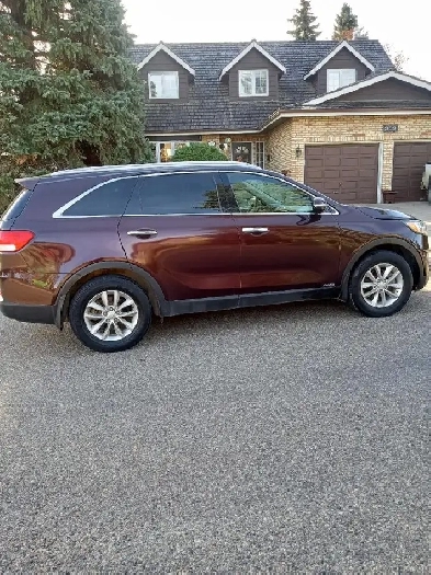 2016 KIA SORENTO, ONLY 116 K, ALL WHEEL DRIVE, REMOTE START,