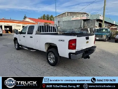 2013 Chevrolet Silverado 2500HD Crew Cab / 8 Ft Long Box / 4x4