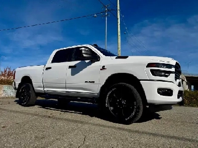 2026 RAM 2500 Big Horn LEVEL2   NIGHT H/O DIESEL 5TH PKG