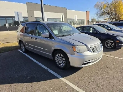 2013 Chrysler Town & Country
