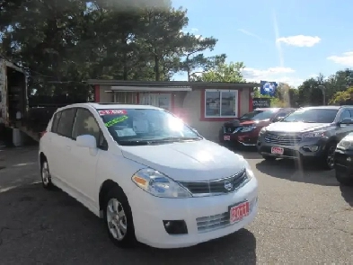 2011 Nissan Versa 1.8 SL