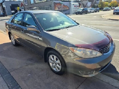 2005 Toyota Camry LE V6 ONE OWNER!