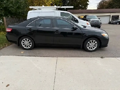 2011 TOYOTA CAMRY XLE , AS-IS !
