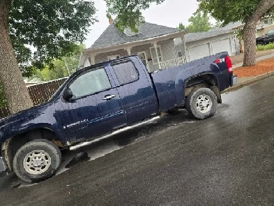 2008 GMC 2500 HD 4x4 Truck for sale