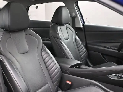 2023 Hyundai Elantra Luxury Leather, Sunroof, Apple/Android, Hea