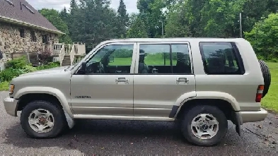 1998 Isuzu Trooper with 106k km only