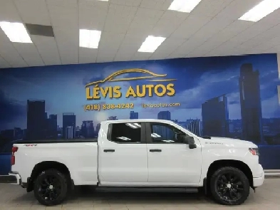 CHEVROLET SILVERADO 1500 2023 CUSTOM CREW-CAB 4X4 JAMAIS ACCIDEN
