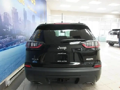 JEEP CHEROKEE 2019 NORTH V6 3.2L 4X4 TOIT PANO / BANCS & VOLANT