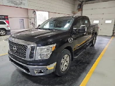 2017 Nissan Titan
