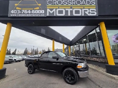 2012 RAM 1500 4WD 140.5' ST- No Accidents- 4x4- LOW KM-Bed Liner
