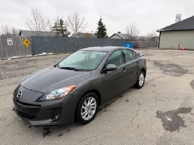 2013 Mazda 3 One Owner, Low km, Good service history, Leather se
