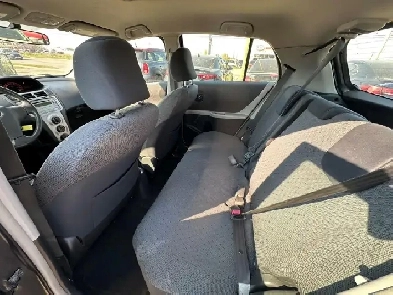 2010 Toyota Yaris LE