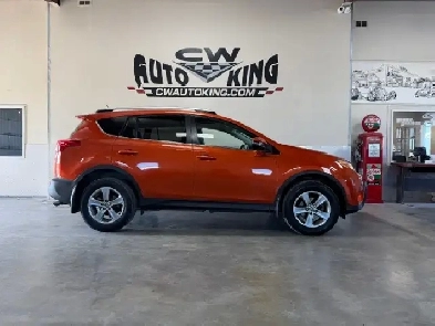 2015 Toyota RAV 4 XLE / Local / Strong Service